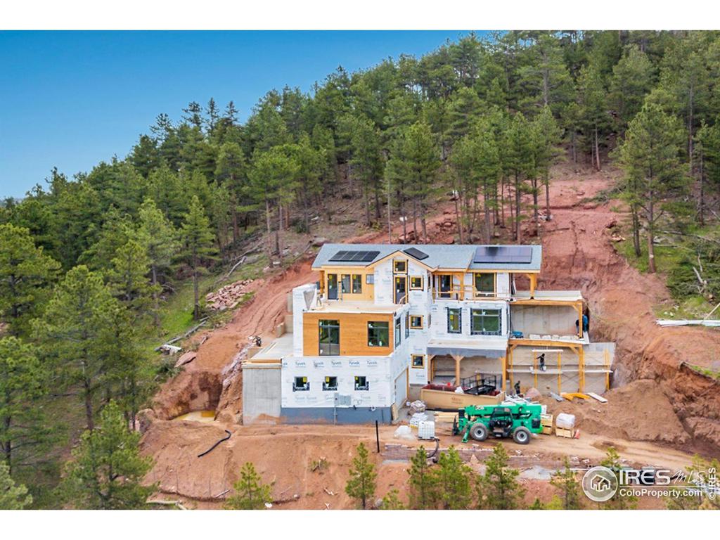 Photo of home for sale at 511 Bow Mountain Road, Boulder CO